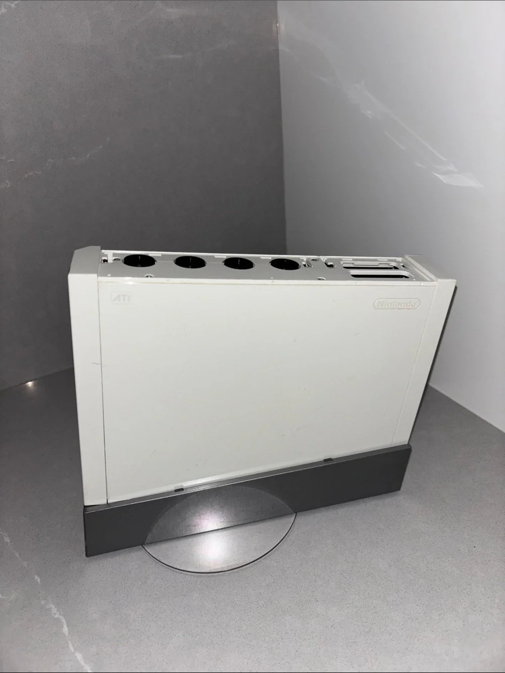 Nintendo Wii Console Gaming System RVL-001 White USED W/ Stand